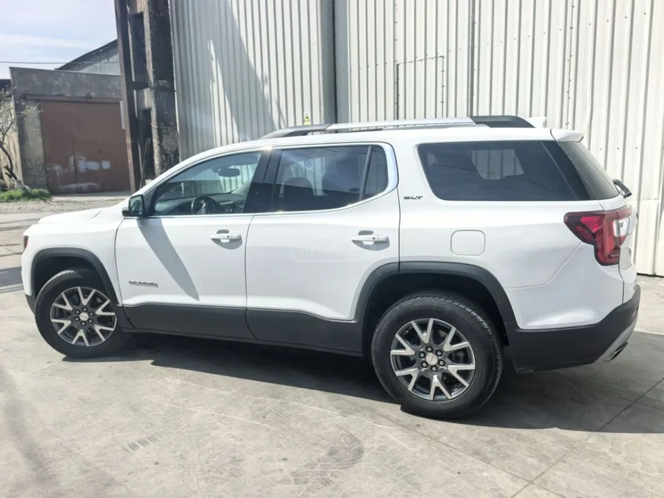 GMC Acadia 2022 — миниатюра 3
