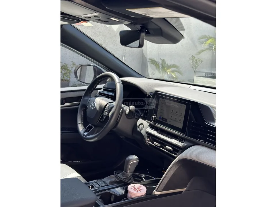 Toyota Camry Se 2024 — миниатюра 4