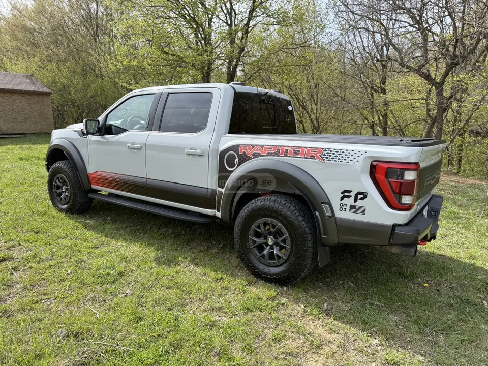 Ford F-150 Raptor 4x4 SuperCrew Cab 5.5 f 2023 — миниатюра 5