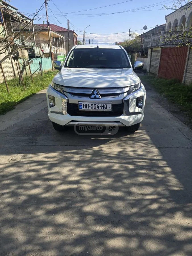 Mitsubishi L 200 2023 — миниатюра 5