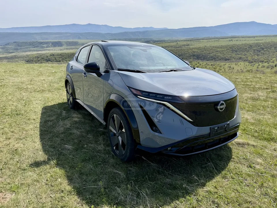 Nissan Ariya PLATINUM+ 4dr e 4ORCE All Whee 2023 — миниатюра 4