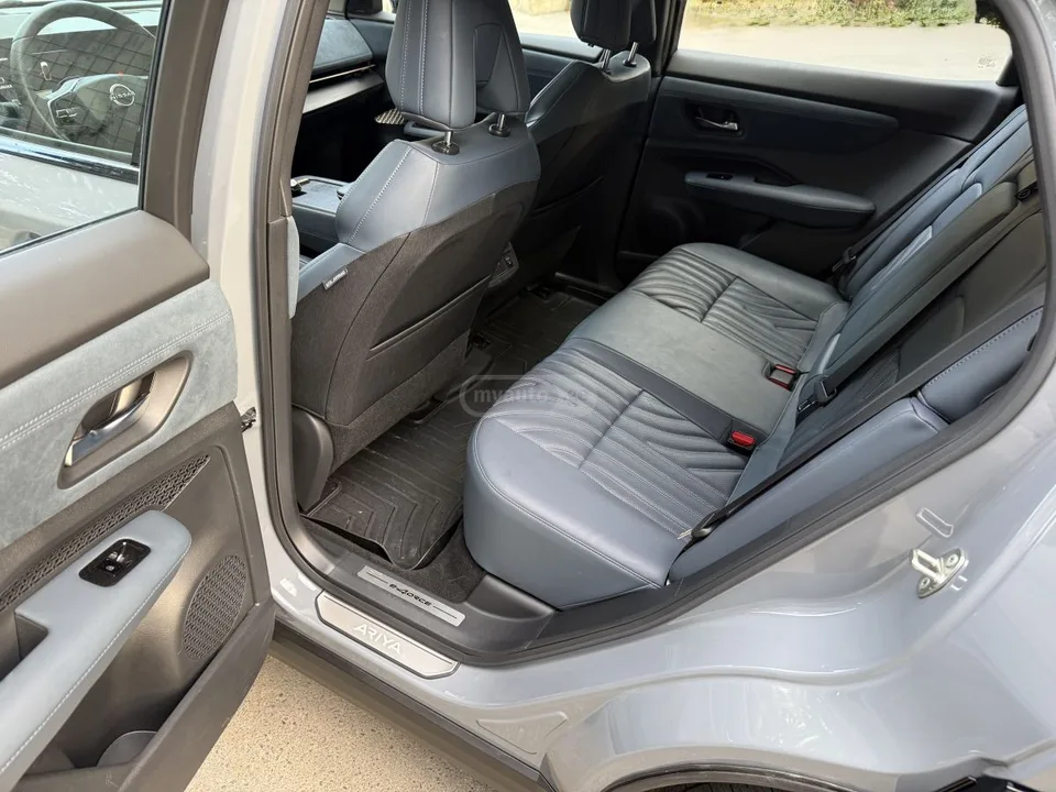 Nissan Ariya PLATINUM+ 4dr e 4ORCE All Whee 2023 — миниатюра 5