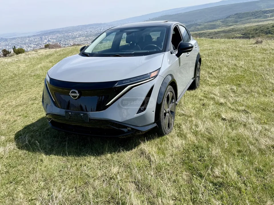 Nissan Ariya PLATINUM+ 4dr e 4ORCE All Whee 2023 — фото 1, купить с доставкой в Москву