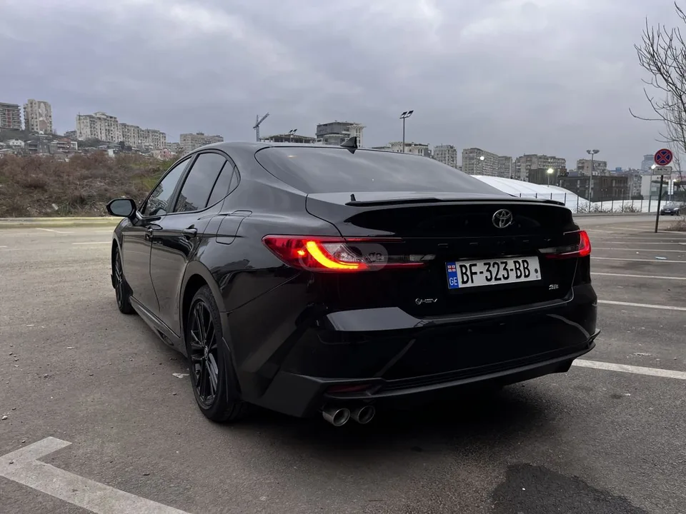 Toyota Camry SE 2025 — миниатюра 5