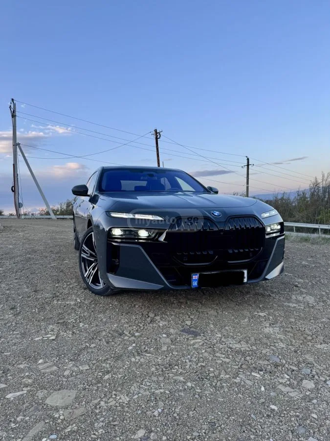 BMW I7 xDrive60 4dr All-Wheel Drive S 2023 — фото 1, купить с доставкой в Москву