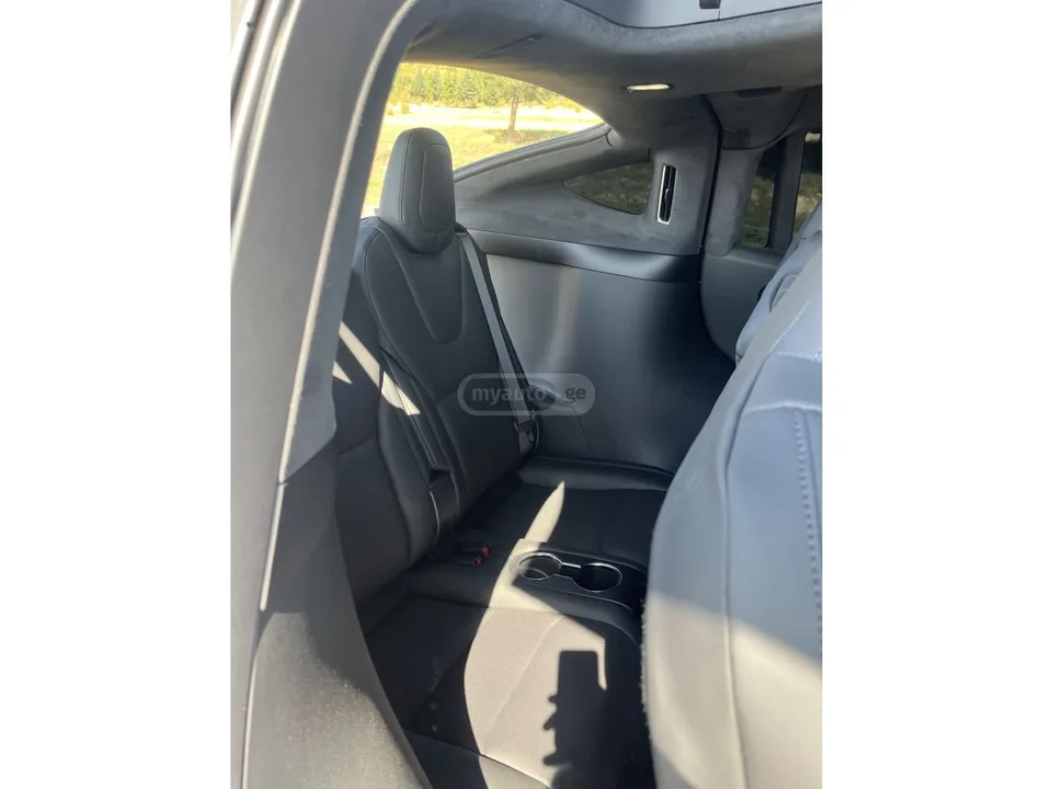 Tesla Model X 2024 — миниатюра 4