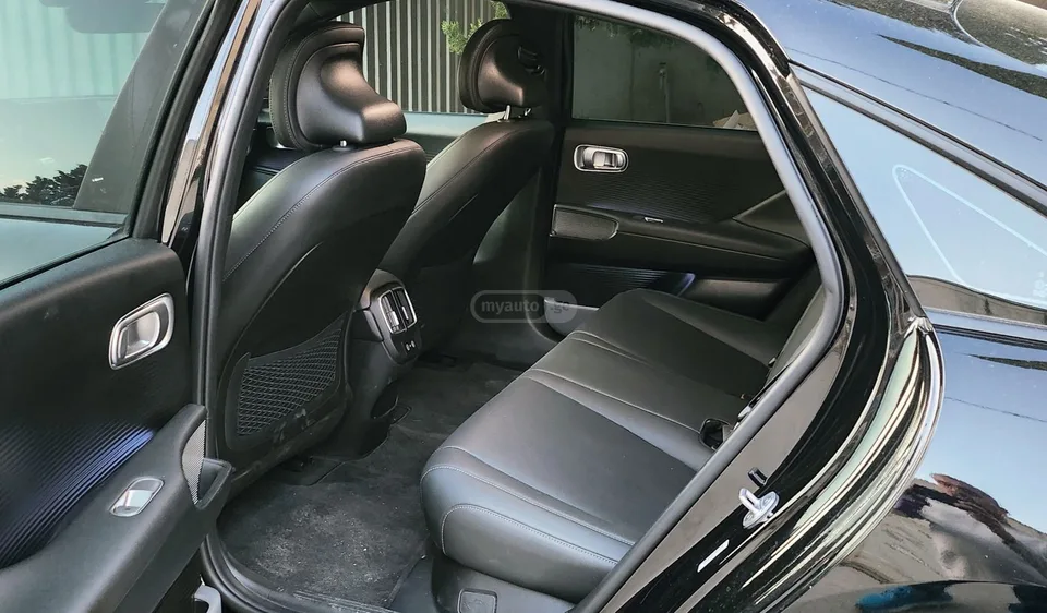 Hyundai Ioniq 6 SEL All Wheel Drive Automatic 2023 — миниатюра 3