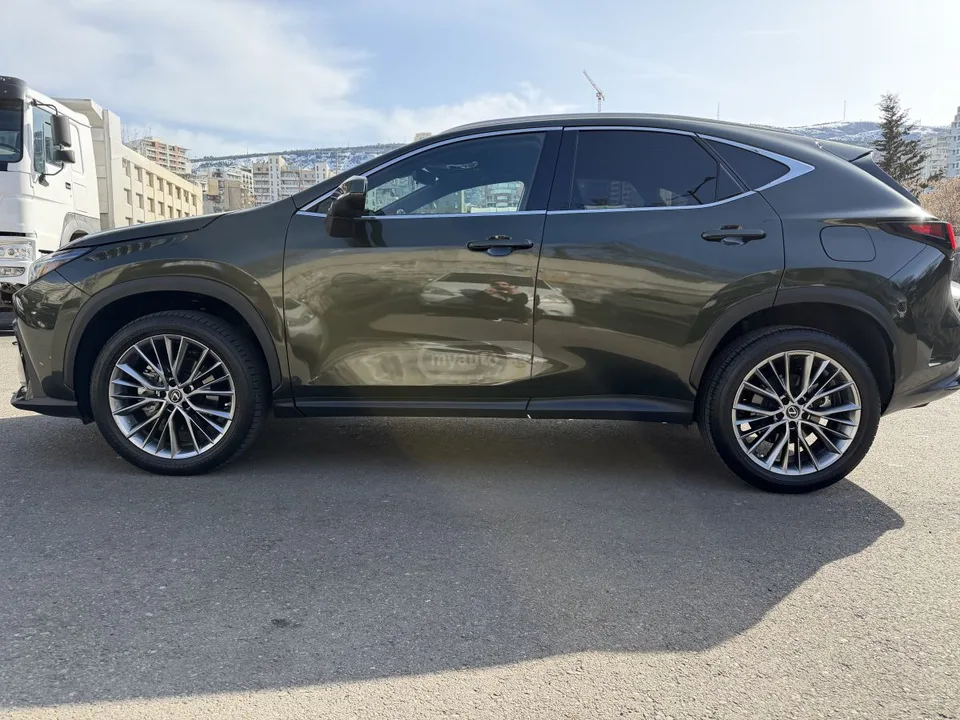 Lexus NX 350 Luxury 4dr All-Wheel Drive Aut 2022 — миниатюра 3