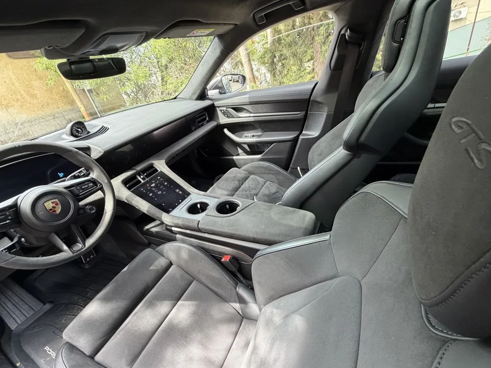 Porsche Taycan 4 S GTS 2023 — миниатюра 4