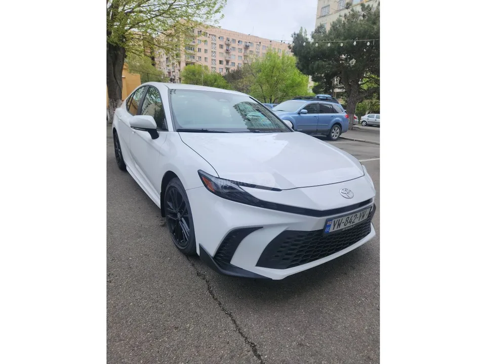 Toyota Camry Se 2025 — миниатюра 2