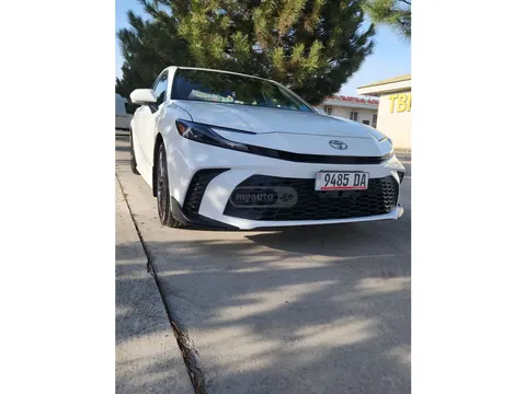Toyota Camry 2025 купить в Москве