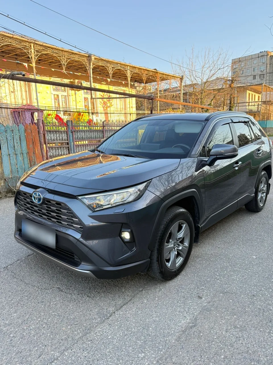 Toyota RAV4 2023 — миниатюра 2