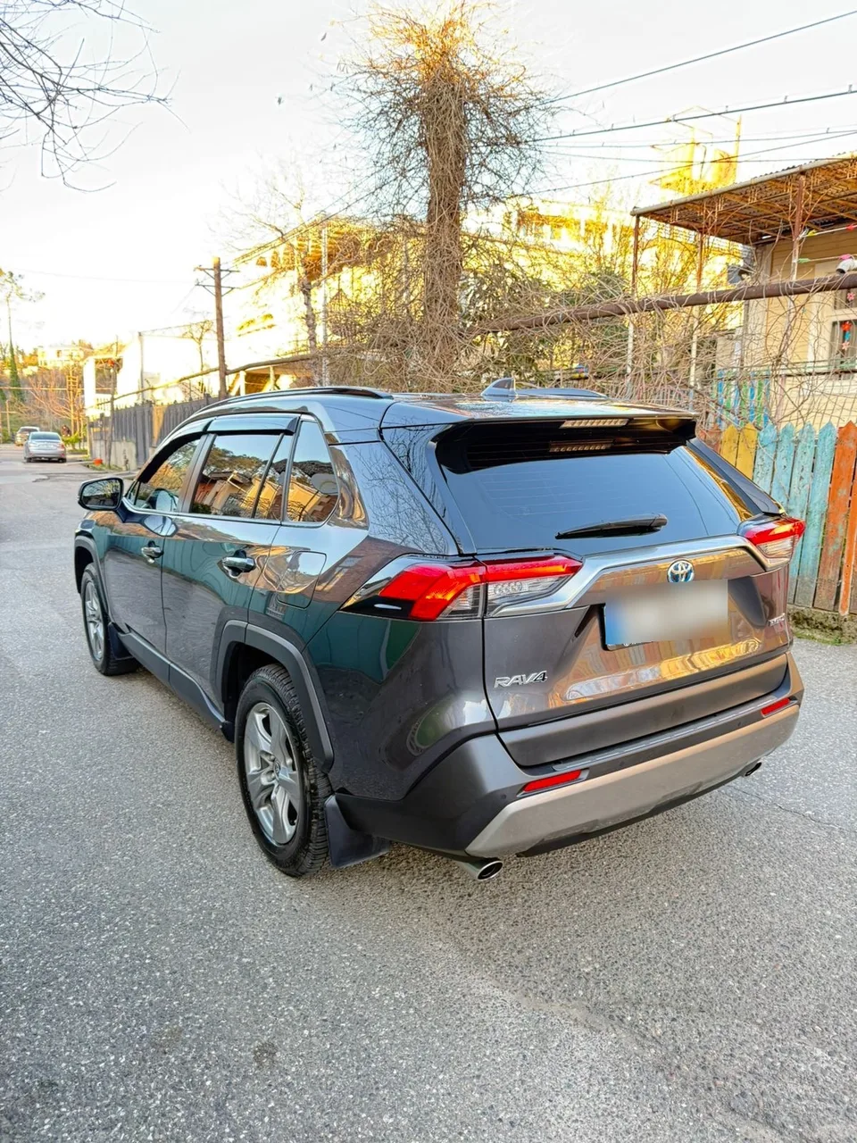 Toyota RAV4 2023 — миниатюра 4