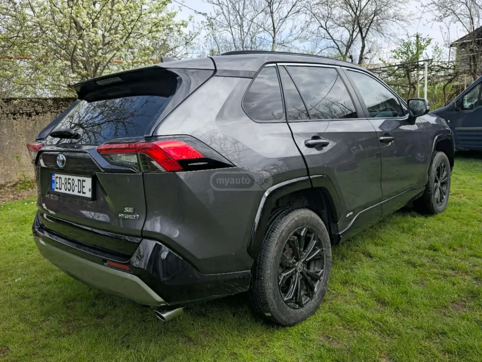 Toyota RAV 4 LE 4dr All-Wheel Drive Automat 2022 — миниатюра 4