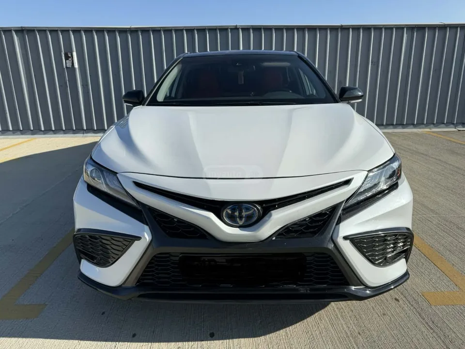 Toyota Camry XSE 4dr Front-Wheel Drive Seda 2022 — миниатюра 4