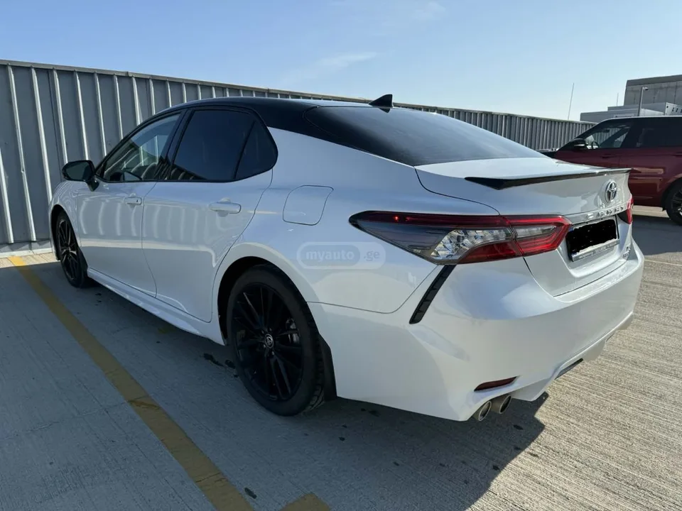 Toyota Camry XSE 4dr Front-Wheel Drive Seda 2022 — миниатюра 5