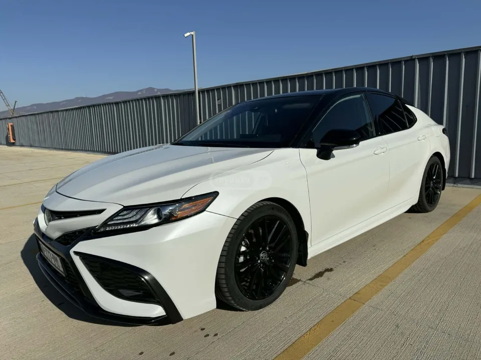 Toyota Camry XSE 4dr Front-Wheel Drive Seda 2022 — фото 1, купить с доставкой в Москву