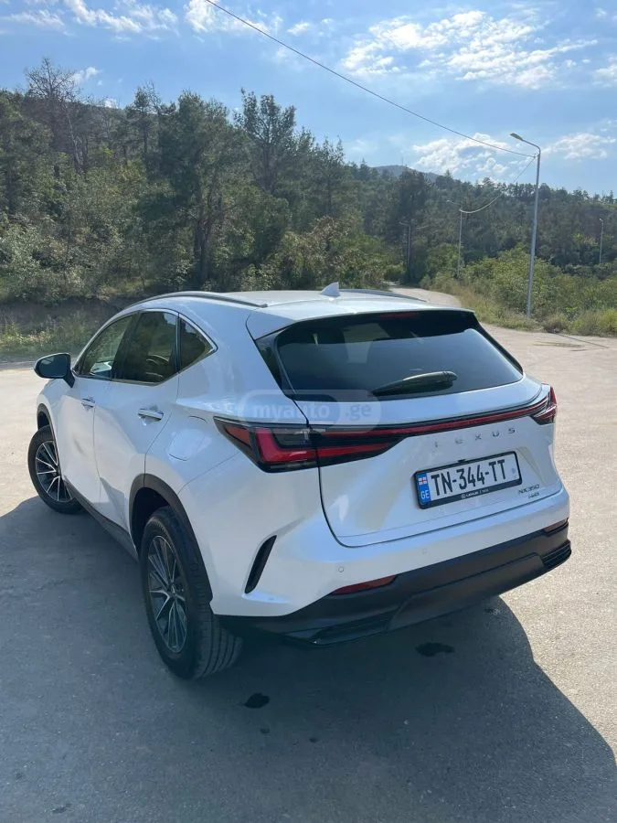Lexus NX 350 Luxury 4dr All-Wheel Drive Aut 2022 — миниатюра 3