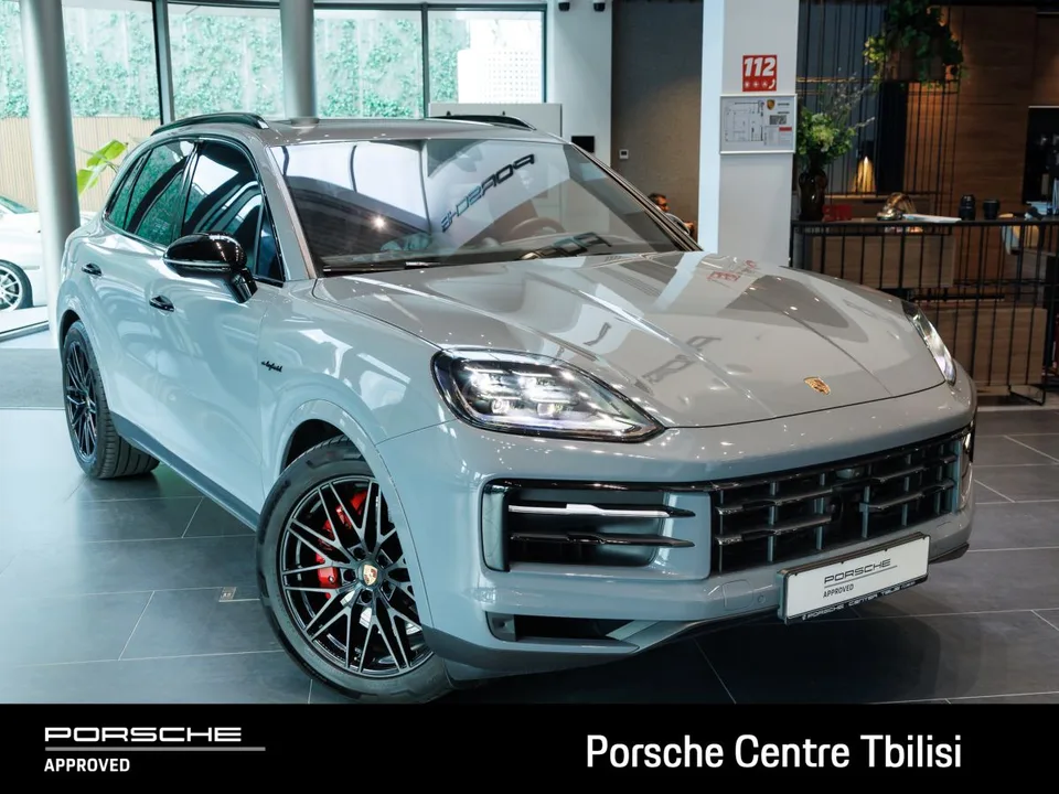 Porsche Cayenne 2024 — миниатюра 2