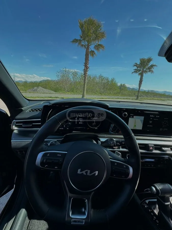 Kia K5 2023 — фото 1, купить с доставкой в Москву