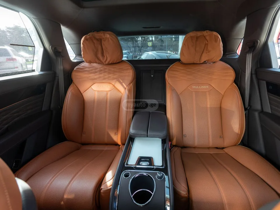 Bentley Bentayga 2025 — миниатюра 2