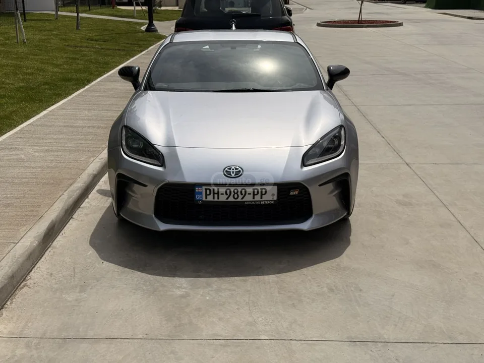 Toyota GR86 Premium 2024 — миниатюра 3