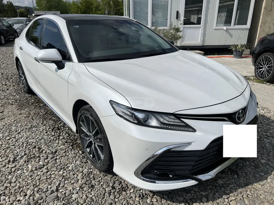 Toyota Camry XLE 4dr Sedan CVT 2023 — миниатюра 2