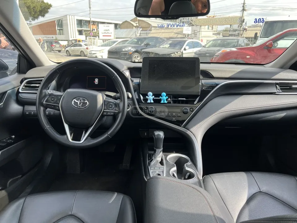 Toyota Camry XLE 4dr Sedan CVT 2023 — миниатюра 3