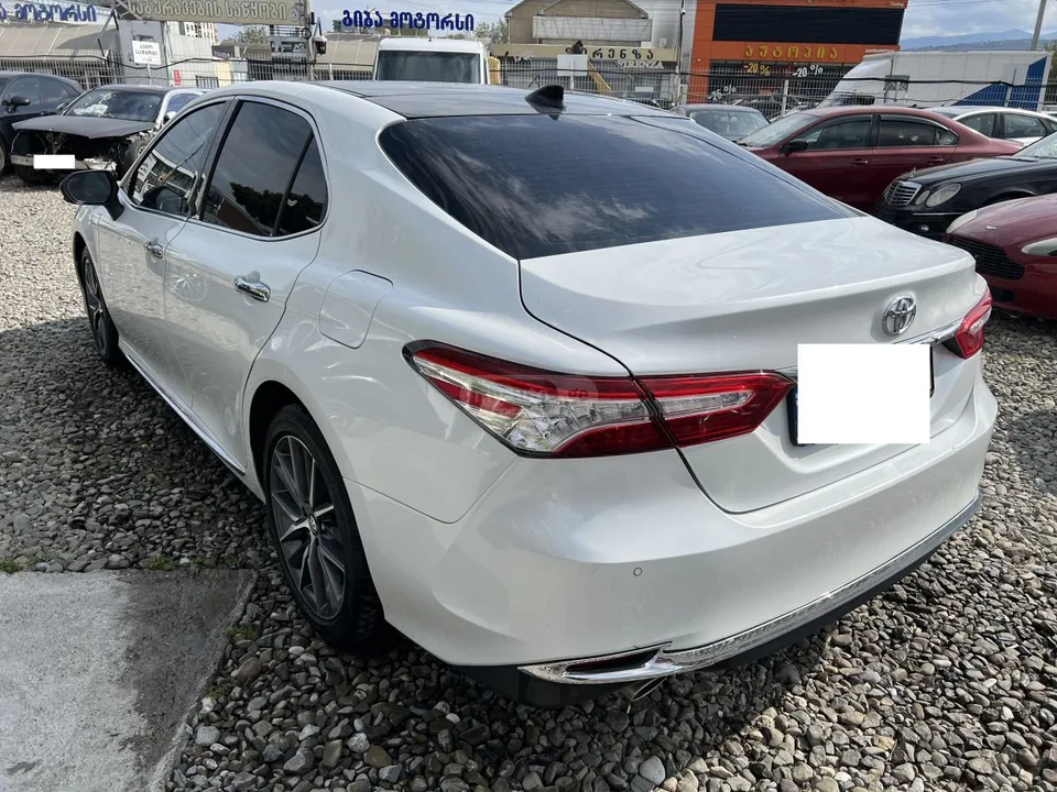 Toyota Camry XLE 4dr Sedan CVT 2023 — миниатюра 4