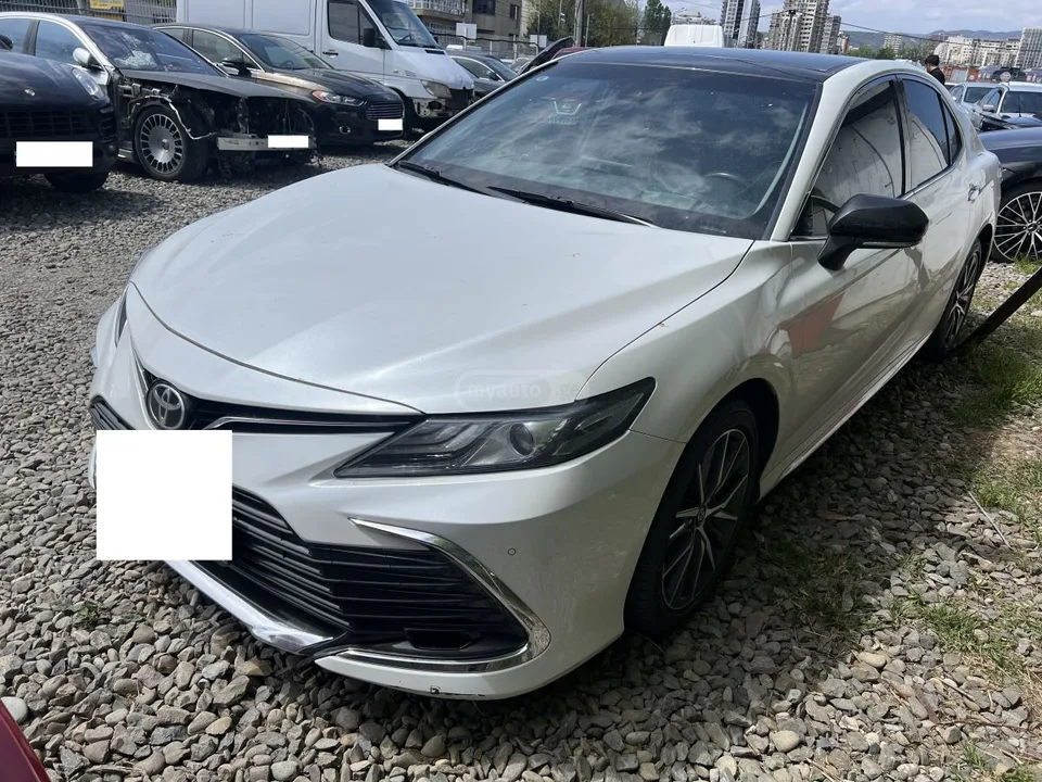 Toyota Camry XLE 4dr Sedan CVT 2023 — фото 1, купить с доставкой в Москву