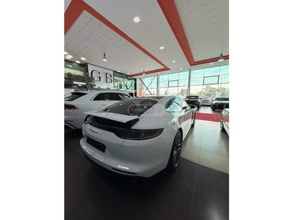 Porsche Panamera 2022 — миниатюра 5