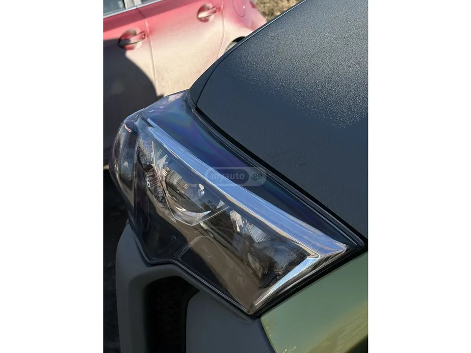 Toyota 4 Runner TRD Off Road 4dr 4x4 Automatic 2022 — миниатюра 3
