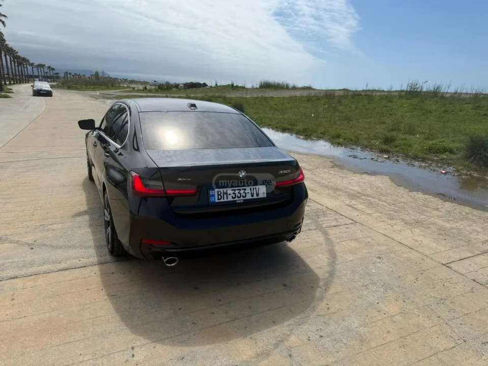 BMW 330 xDrive 4dr All Wheel Drive Sed 2024 — миниатюра 4