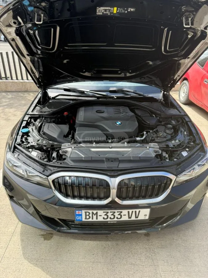 BMW 330 xDrive 4dr All Wheel Drive Sed 2024 — миниатюра 5