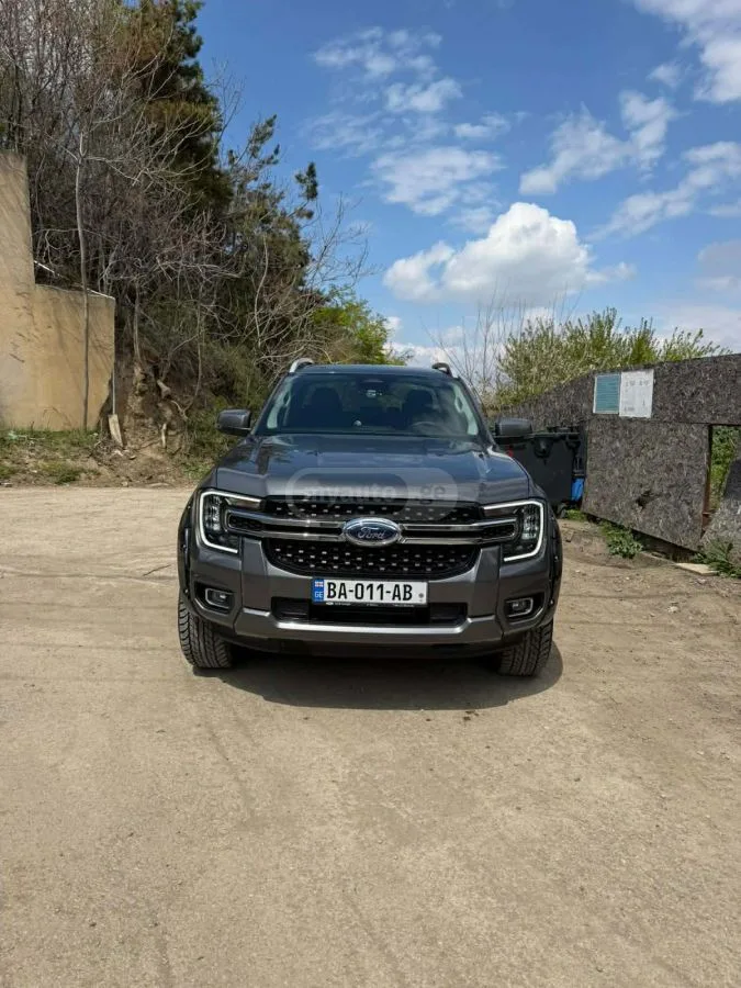 Ford Ranger XLT 2024 — фото 1, купить с доставкой в Москву