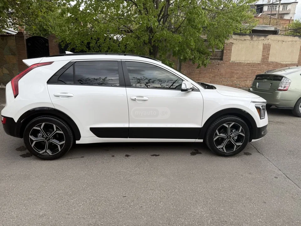 Kia Niro 2022 — миниатюра 2