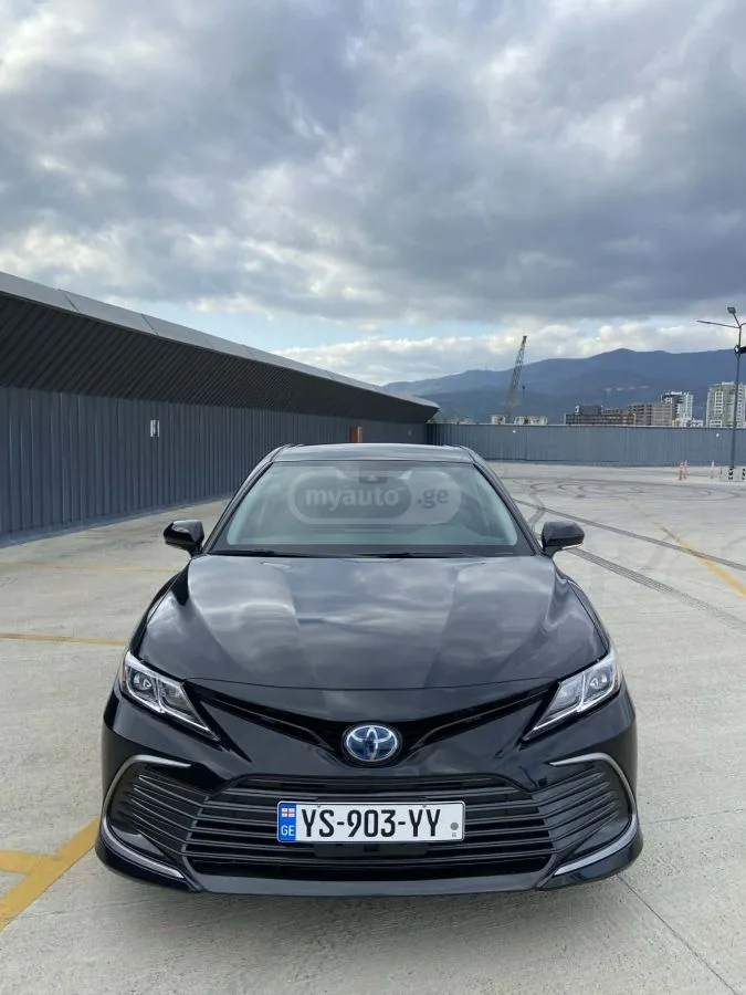 Toyota Camry 2023 — миниатюра 2