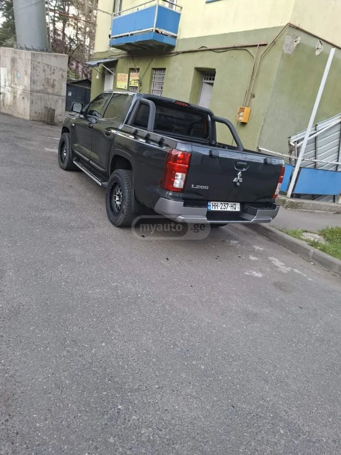 Mitsubishi L200 2023 — миниатюра 5