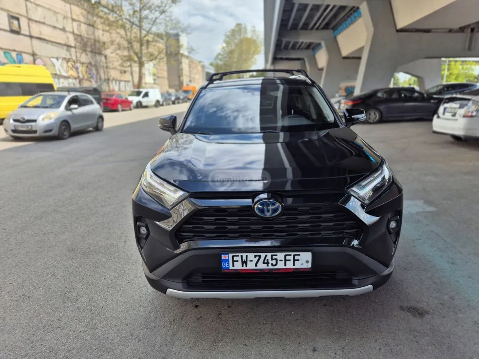 Toyota RAV4 XLE Premium 4dr All Wheel Driv 2024 — миниатюра 2