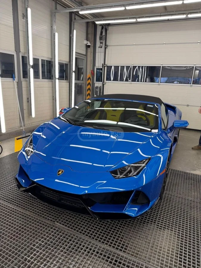 Lamborghini Huracn 2023 — миниатюра 2