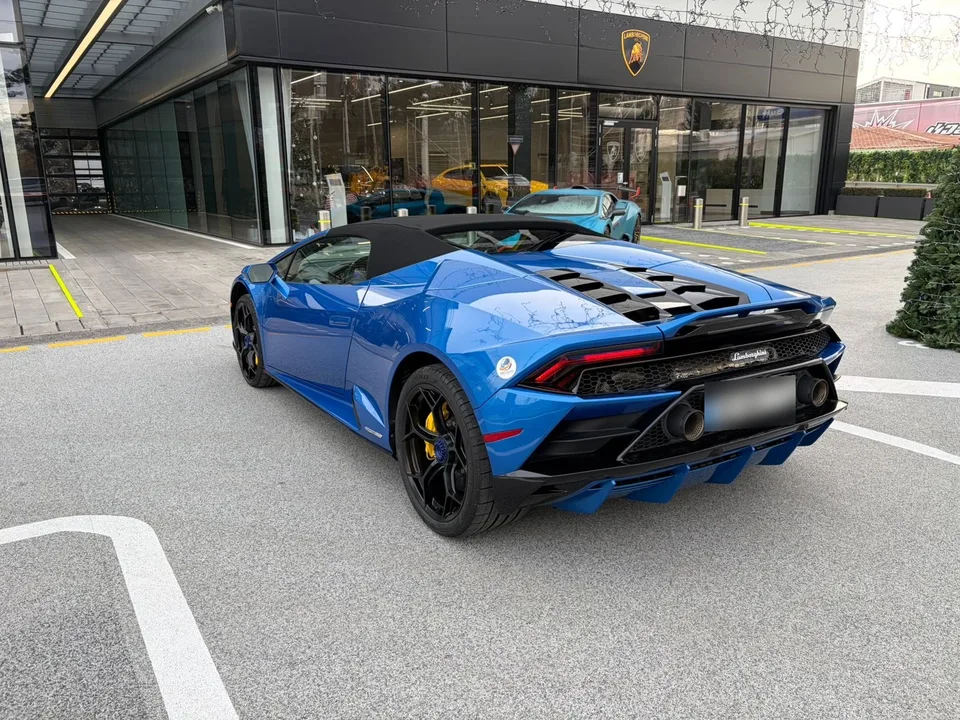 Lamborghini Huracn 2023 — миниатюра 4