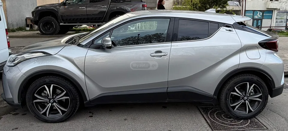 Toyota C-HR 2023 — миниатюра 4