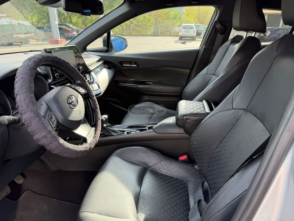 Toyota C-HR 2023 — миниатюра 5