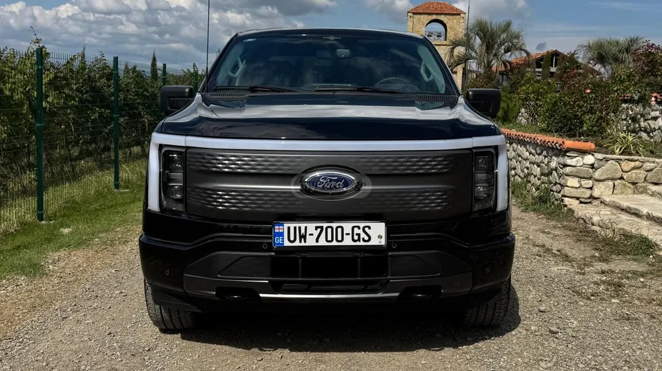 Ford F-150 2023 — фото 1, купить с доставкой в Москву