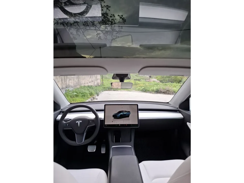 Tesla Model Y 2022 — миниатюра 5