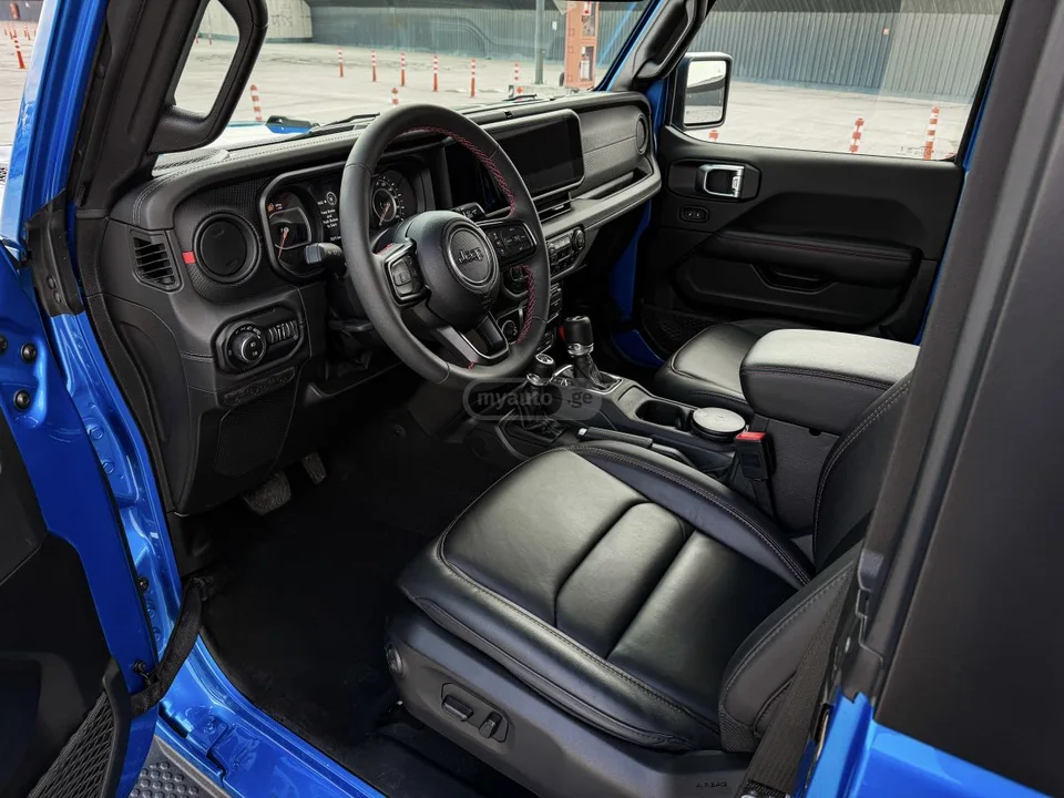 Jeep Wrangler Rubicon 2025 — миниатюра 3