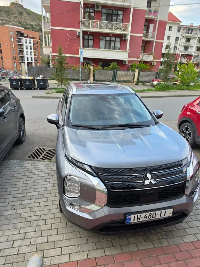 Mitsubishi Outlander 2024 — миниатюра 3