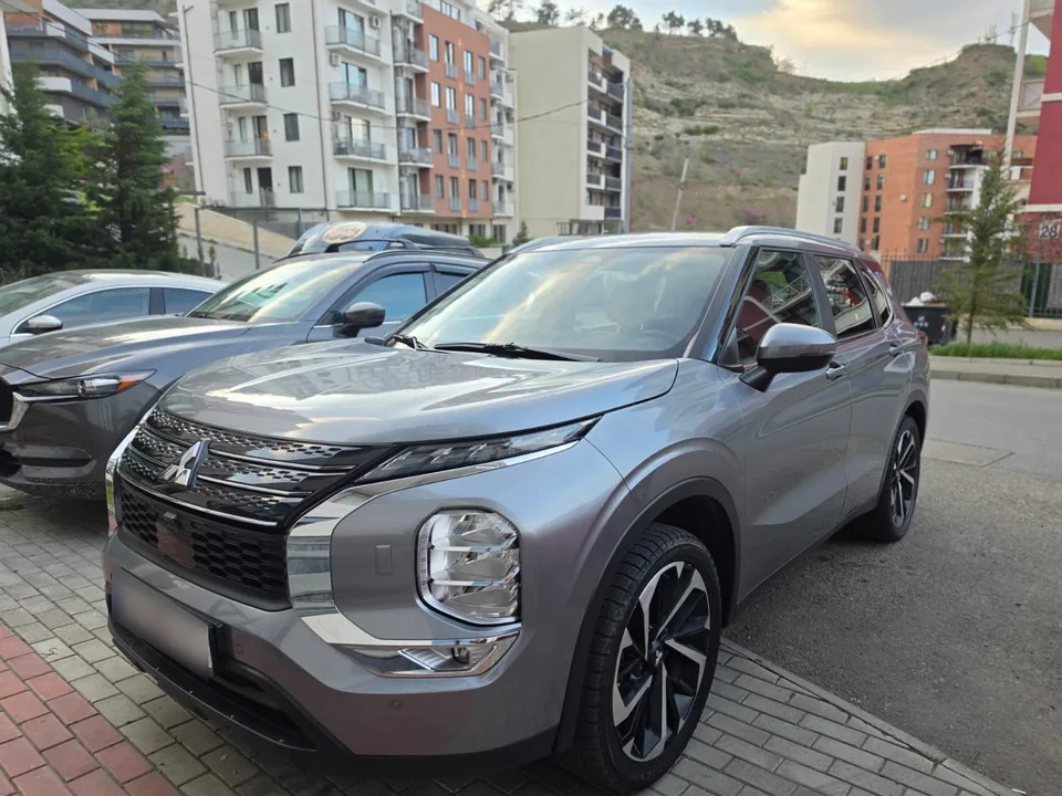 Mitsubishi Outlander 2024 — миниатюра 4