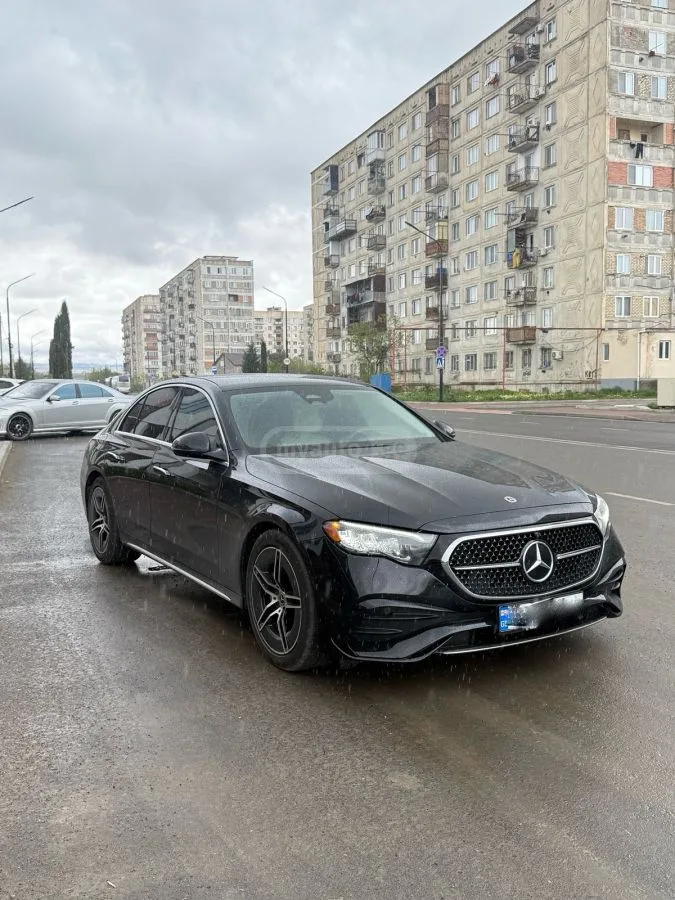 Mercedes-Benz E 350 AMG 2025 — миниатюра 4