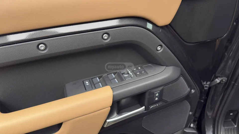 Land Rover Defender 110 2026 — миниатюра 4
